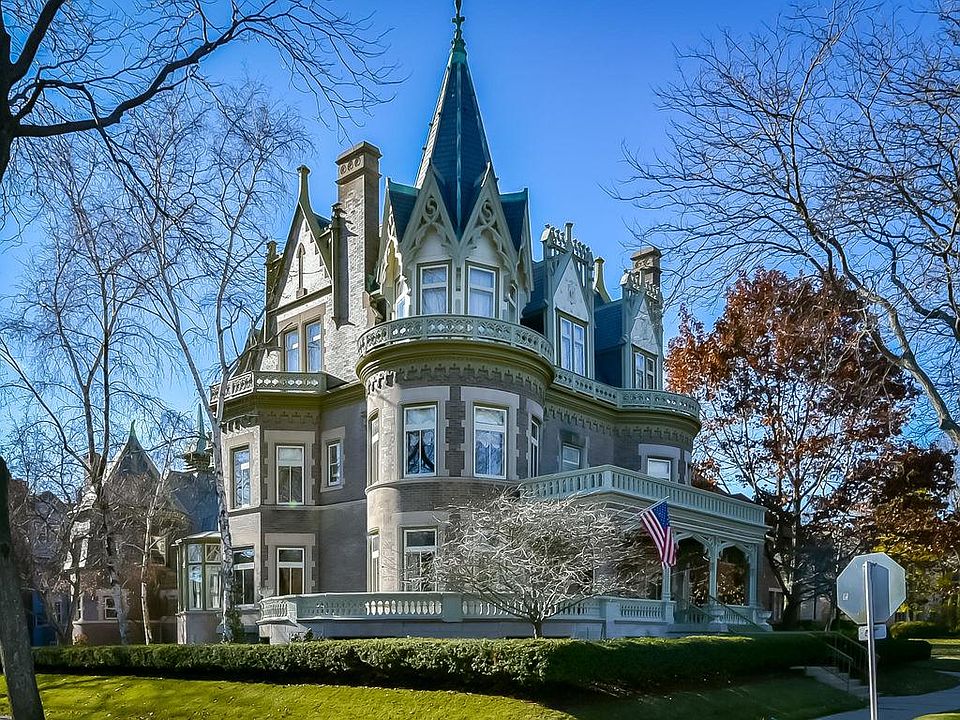 Check out the woodwork!! Over 9,600 sqft in Wisconsin. $1,585,100.